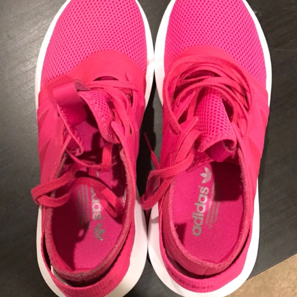 Adidas tubular pink size 7